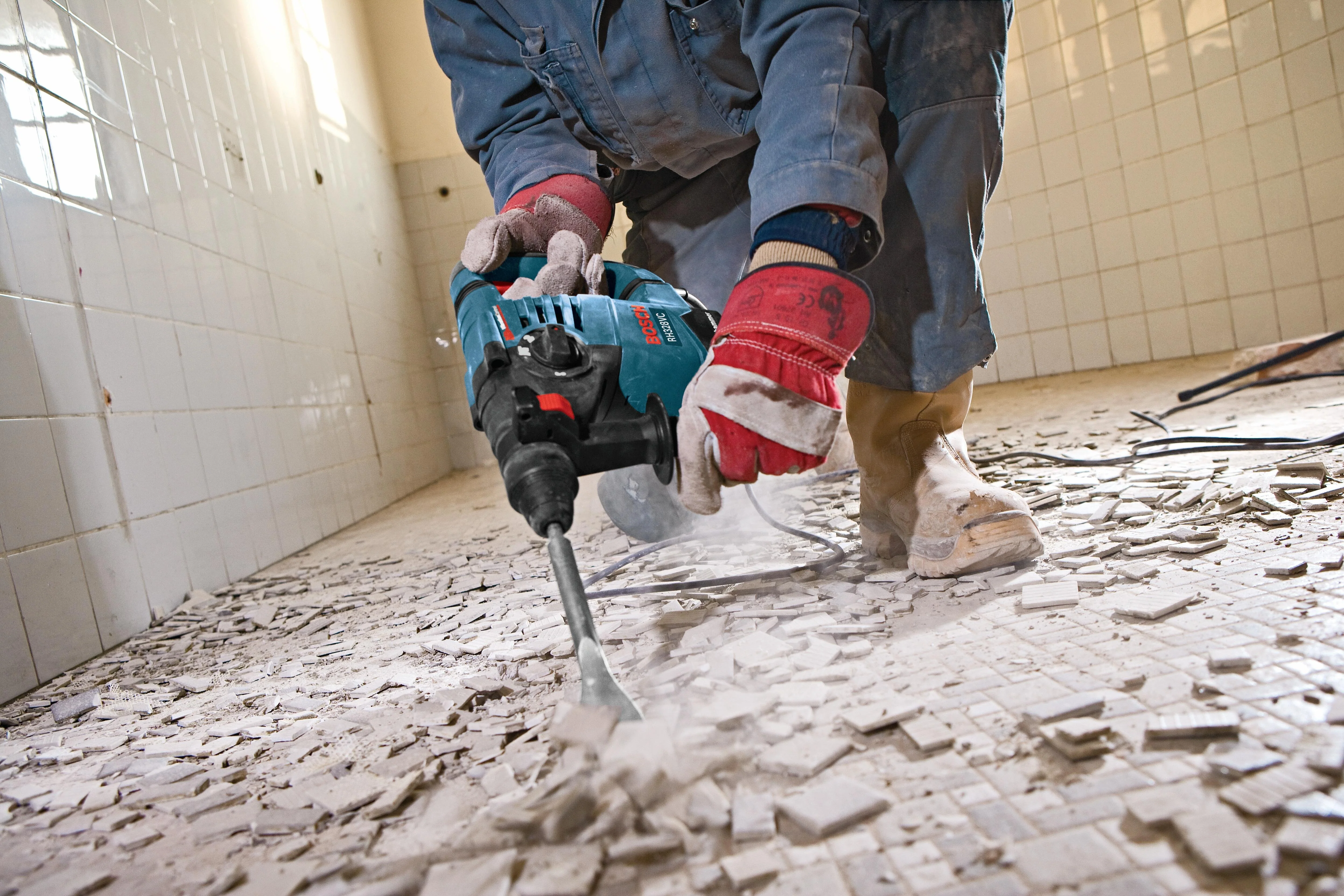 Bosch SDS Plus® 1-1/8" Rotary Hammer - Image 3