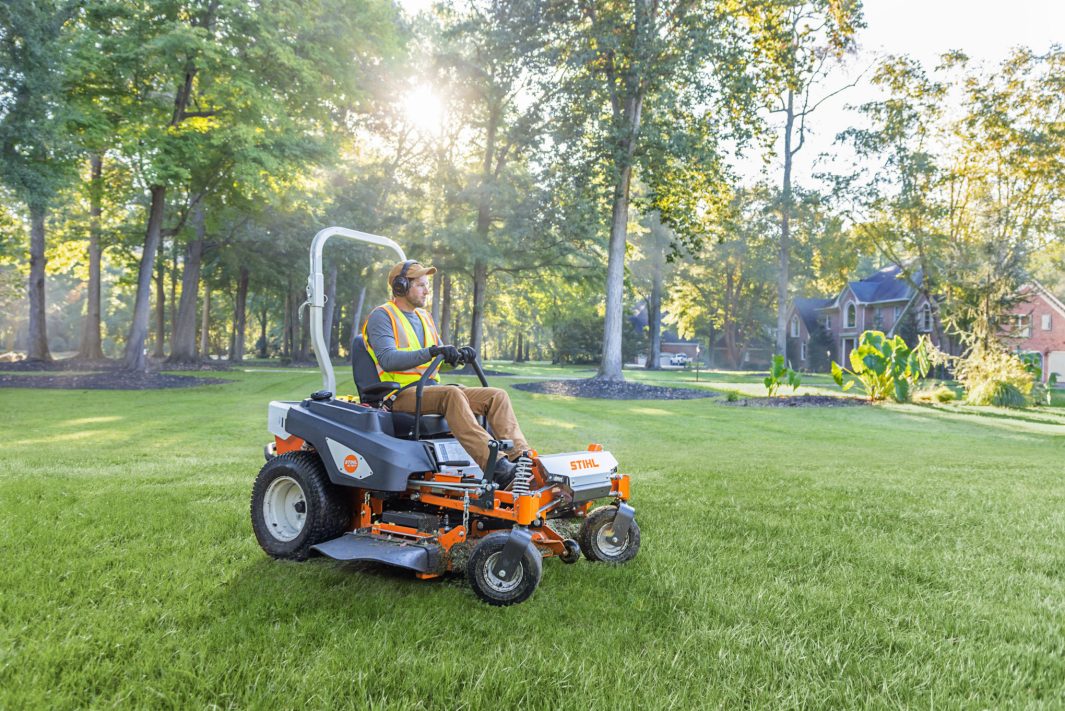 STIHL RZ 752K 52" Gas Powered Professional Zero-Turn Ride-On Lawn Mower - Image 2