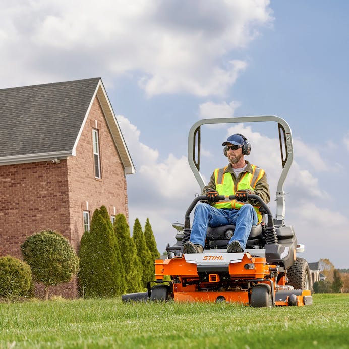 STIHL RZA 760 60" Battery Powered Professional Zero-Turn Ride-On Lawn Mower - Image 3