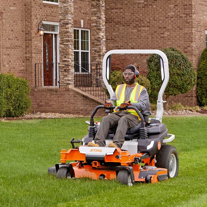 STIHL RZA 760 60" Battery Powered Professional Zero-Turn Ride-On Lawn Mower - Image 5