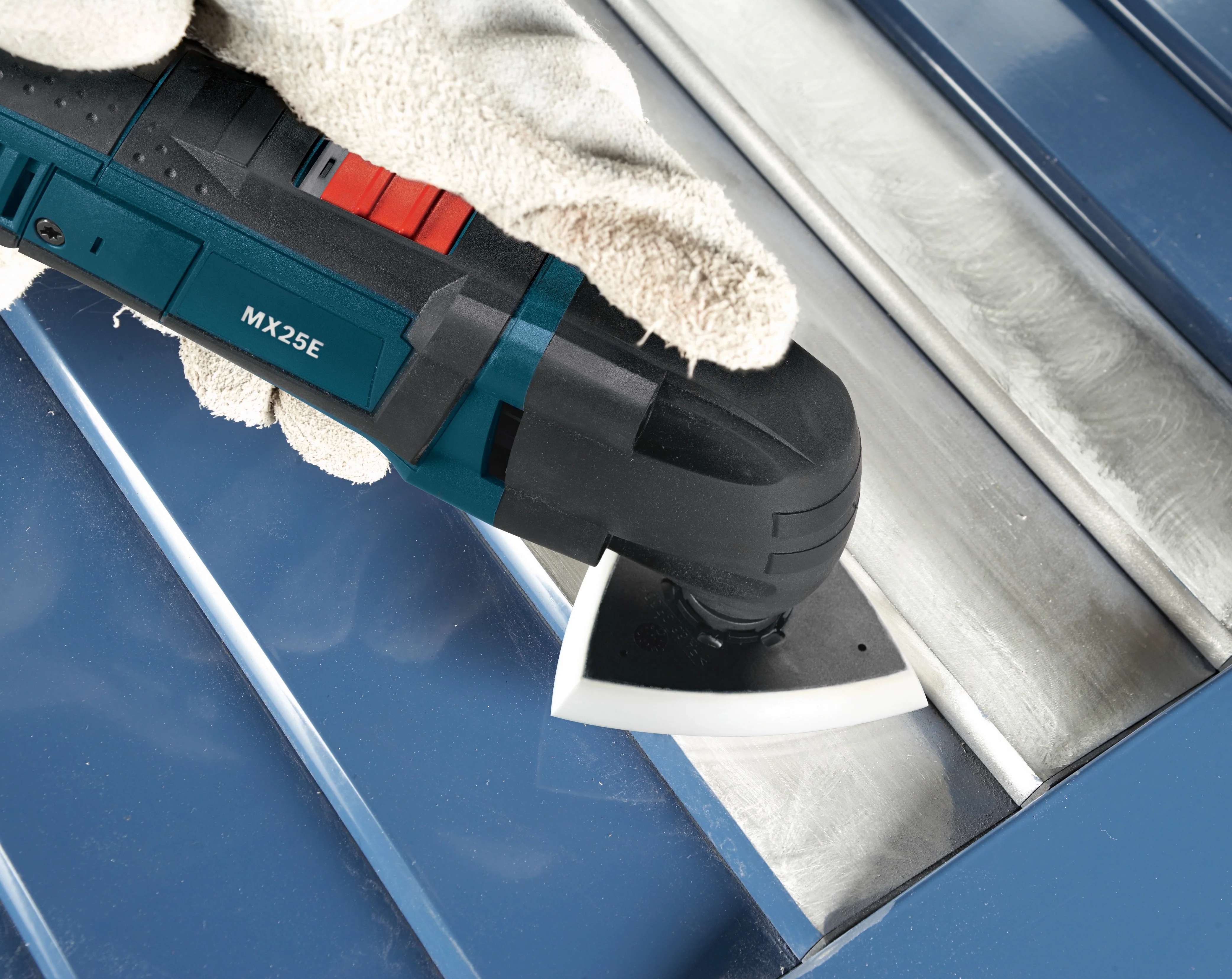 Bosch 3-3/4" 40 Grit 5 pc. Detail Sander Abrasive Triangles For Wood - Image 3