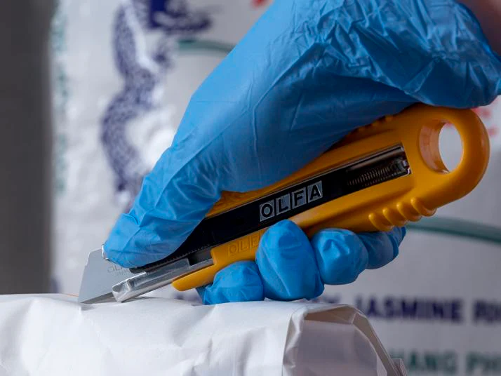 Olfa SK-4 Semi-Automatic Self-Retracting Safety Knife - Image 6