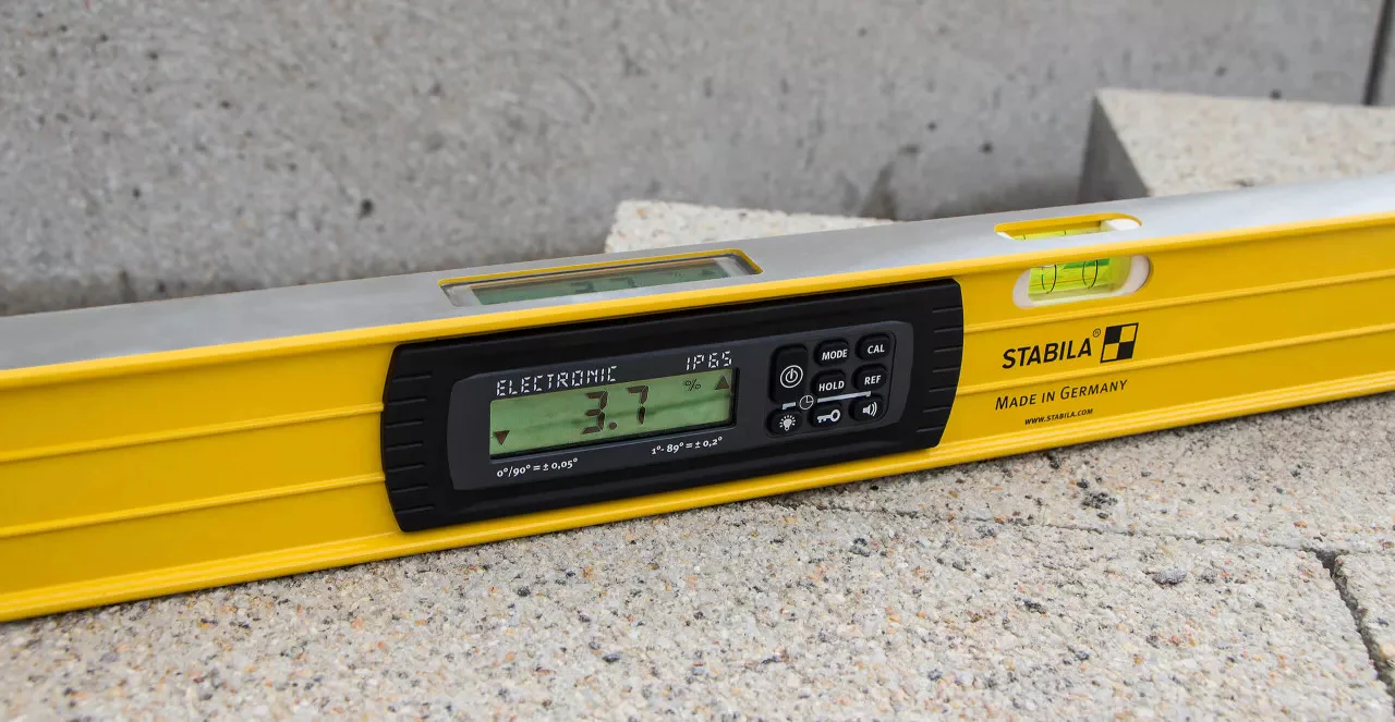 Stabila Type 196-2 IP65 Electronic Tech Level w/ Case - Image 4