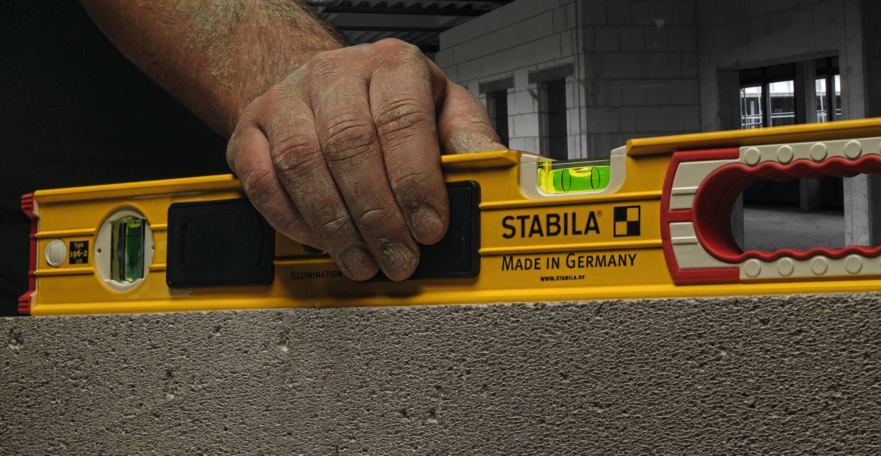 Stabila Type 196-2 LED Lighted Level - Image 4