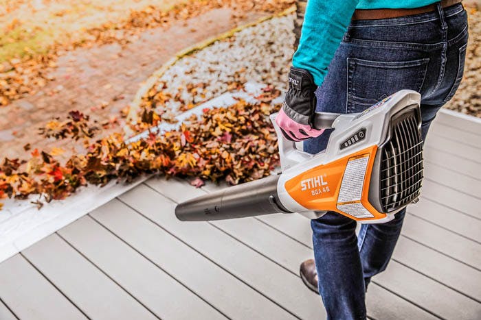 STIHL BGA 45 Integrated Battery Cordless Leaf Blower - Image 4