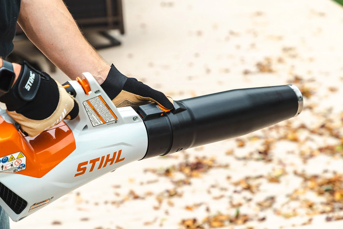 STIHL BGA 60 Cordless Leaf Blower Kit - Image 4
