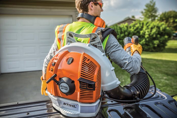 STIHL BR 700 Gas Powered Backpack Leaf Blower (64.8cc) - Image 3
