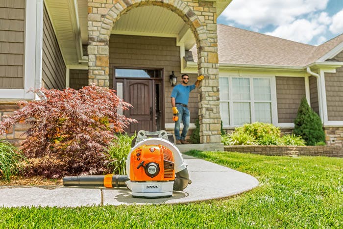 STIHL BR 700 Gas Powered Backpack Leaf Blower (64.8cc) - Image 7