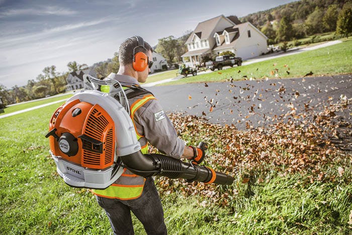 STIHL BR 700 Gas Powered Backpack Leaf Blower (64.8cc) - Image 8