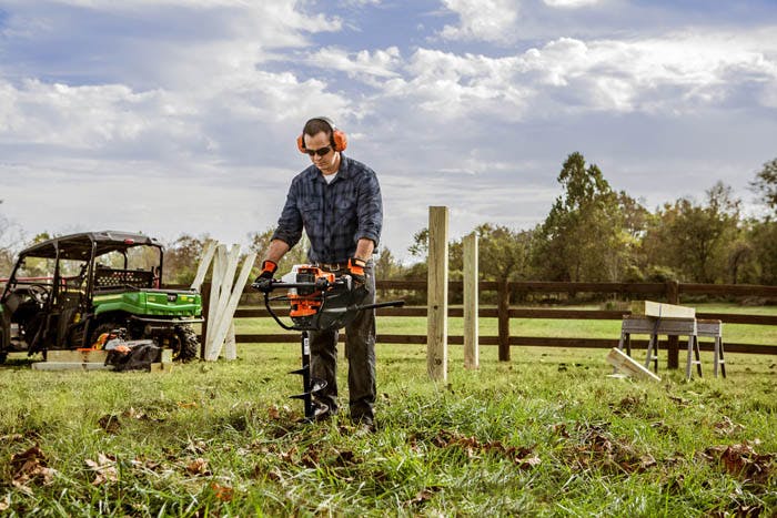 STIHL BT 131 Gas Powered Earth Auger (36.3cc) - Image 3