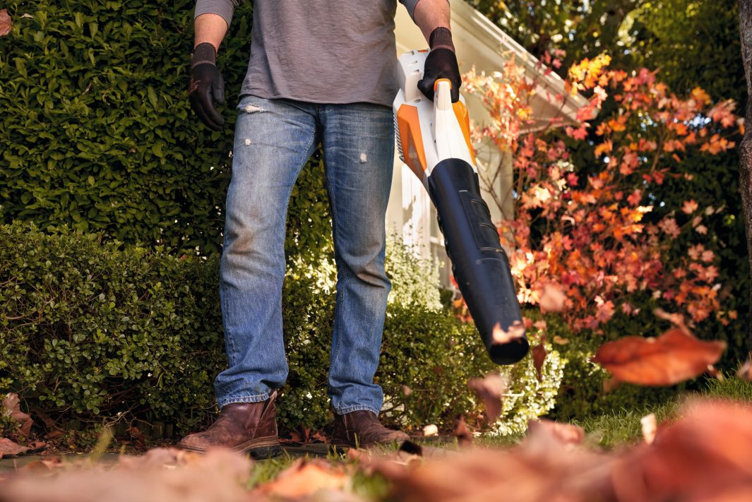 STIHL BGA 57 Cordless Leaf Blower Kit - Image 4