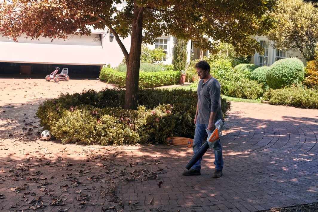 STIHL BGA 57 Cordless Leaf Blower Kit - Image 5