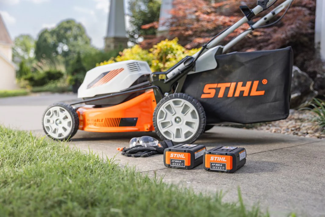 STIHL RMA 353V Self Propelled  Cordless Lawn Mower - Tool Only - Image 3