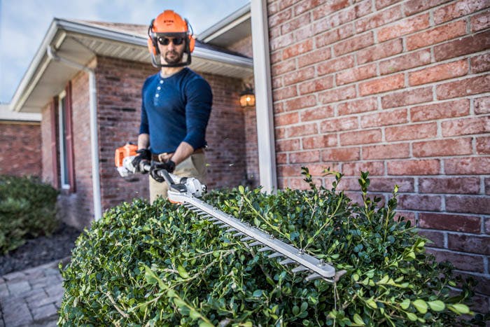 STIHL HL 94K Gas Powered Long Reach Hedge Trimmer (24.1cc) 145° Swivel - Image 3
