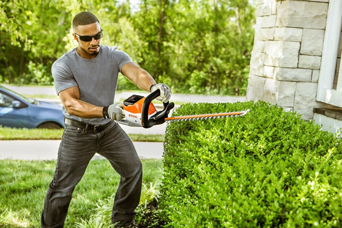 STIHL HSA 56 18" Cordless Hedge Trimmer Kit (AK System) - Image 6