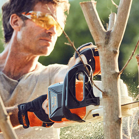STIHL MSA 120 C-BQ 36V Cordless Chainsaw Kit (AK System) - 12" - Image 4