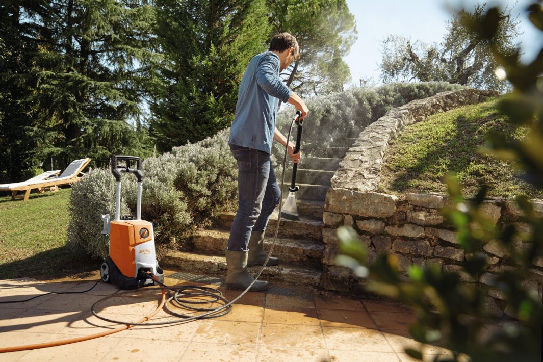STIHL RE 110 Electric Pressure Washer 1,880 psi - Image 4