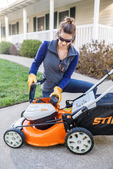 STIHL RMA 460 Cordless Lawn Mower Kit (AK System) - Image 4