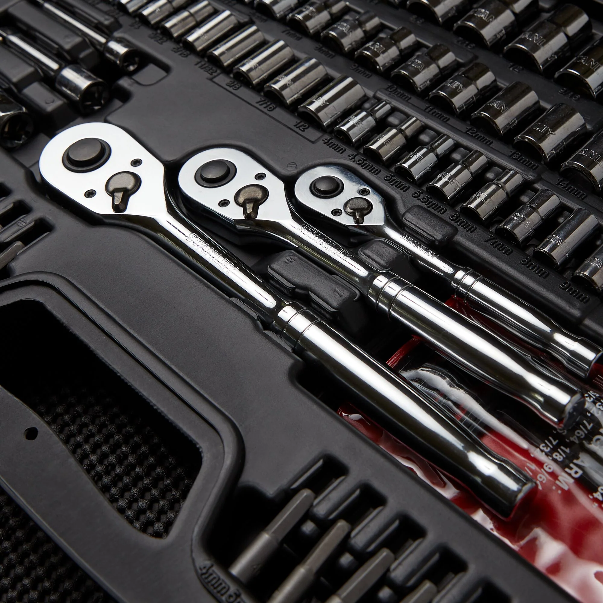 Stanley 201 pc. Mechanic's Tool Set - Image 7